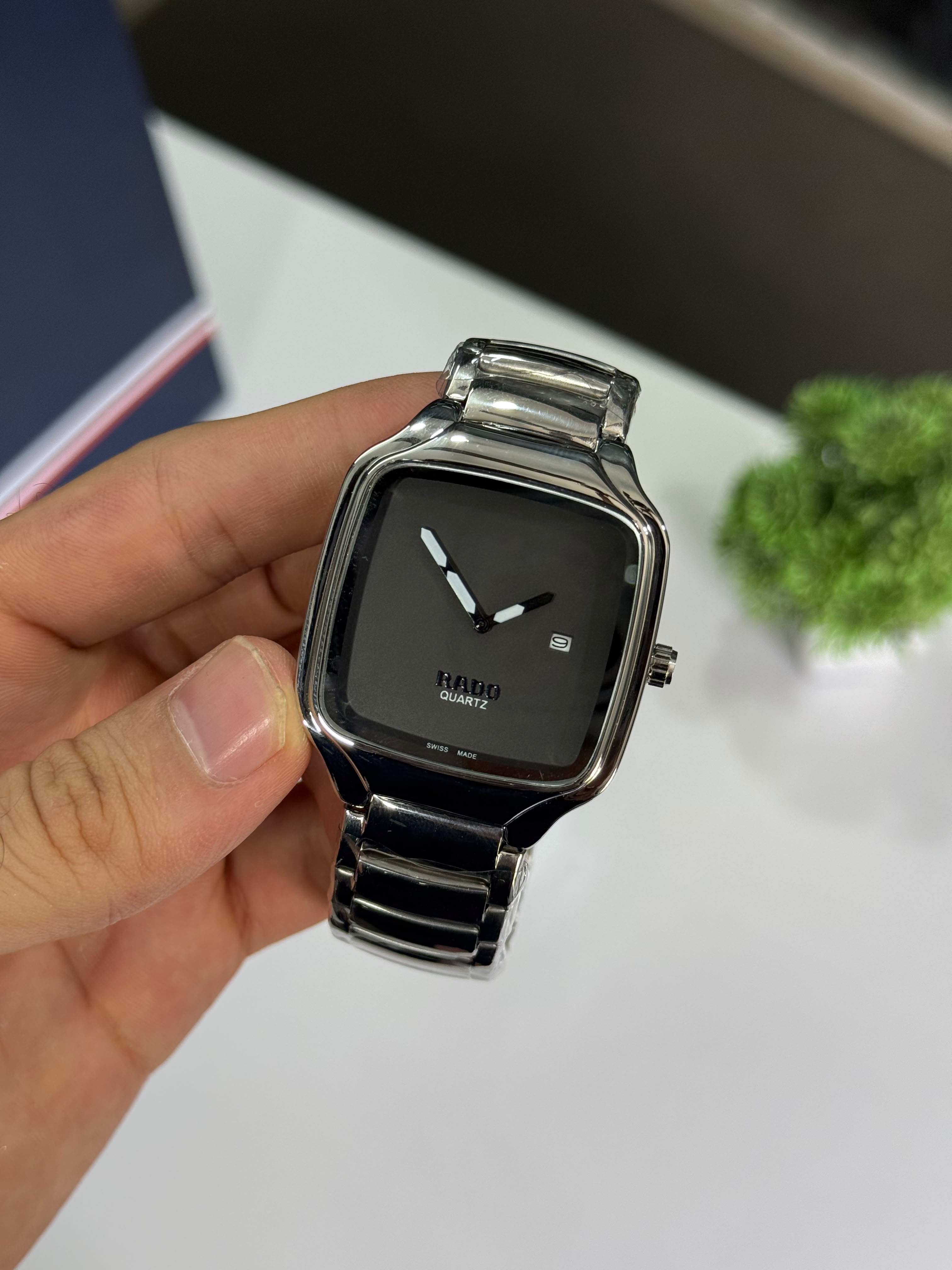 *Rado True Square Mens Analog watch Most Demanding