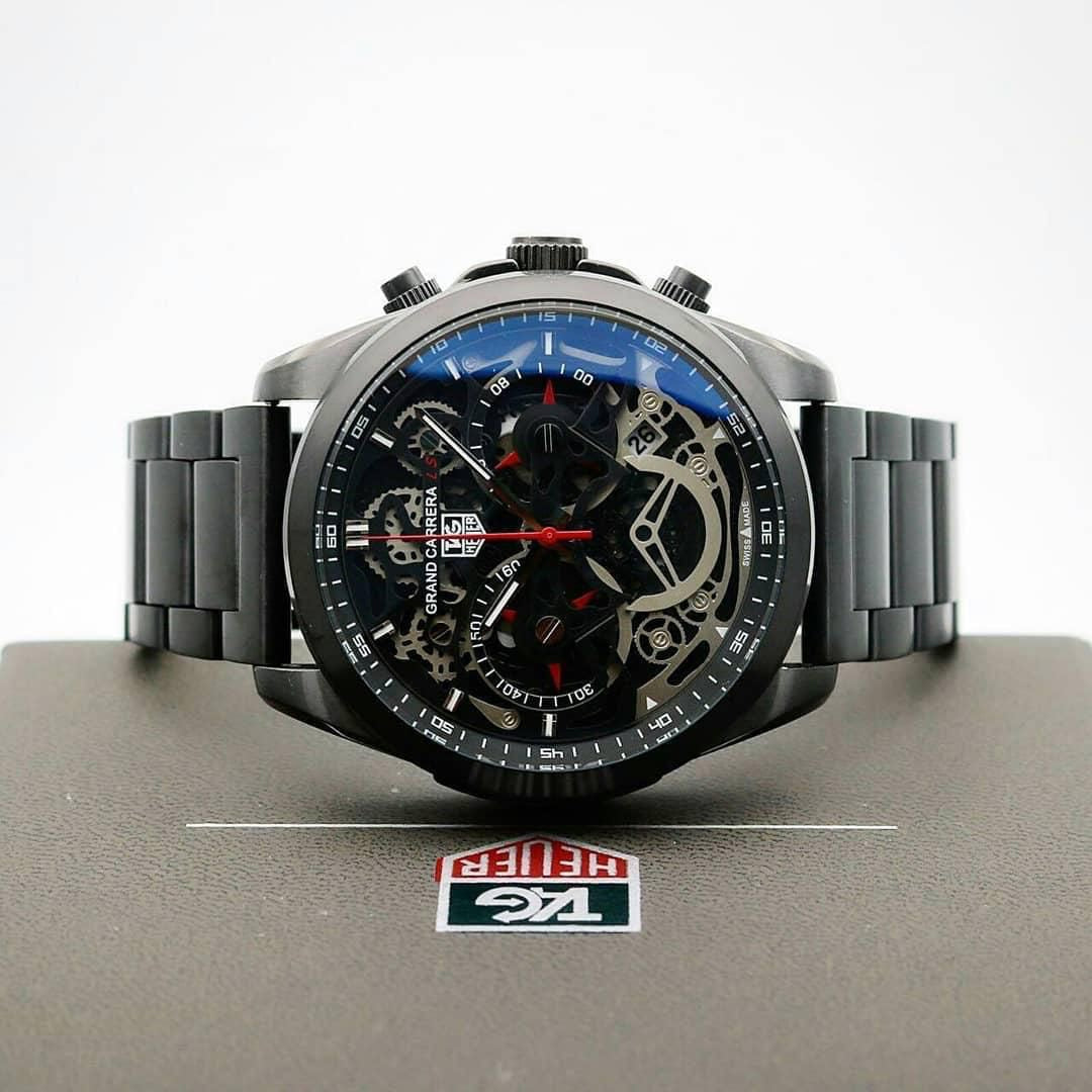 TAG HEUER CR7 PREMIUM WATCH A MEN’S CHRONOGRAPH WATCH A BLACK DIAL AND BRACELET
