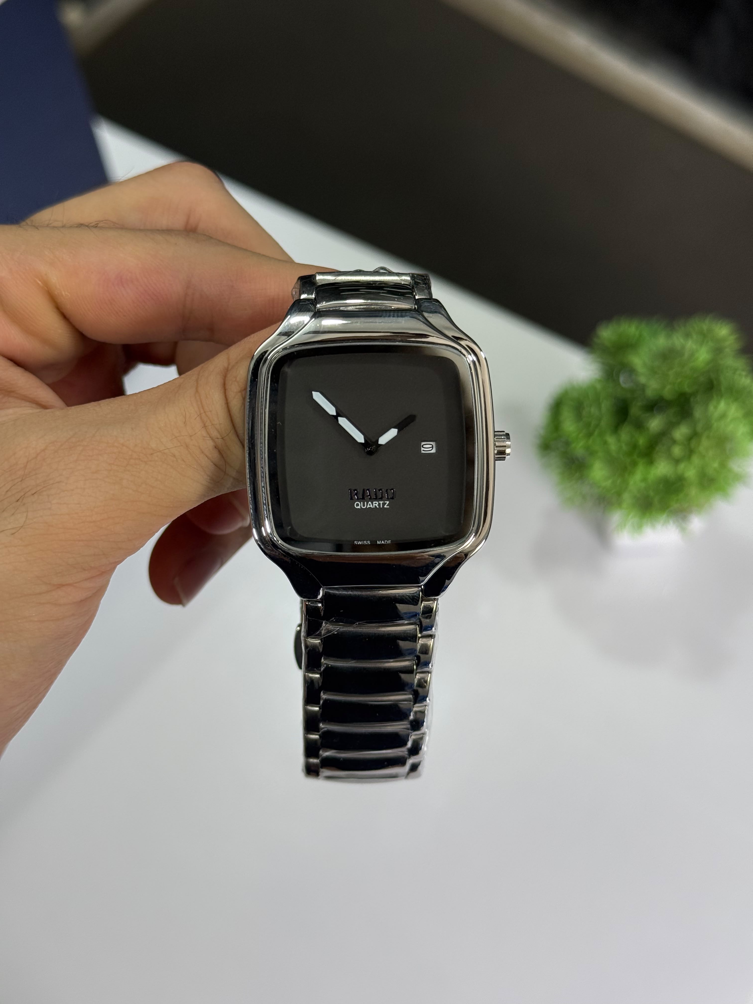 *Rado True Square Mens Analog watch Most Demanding