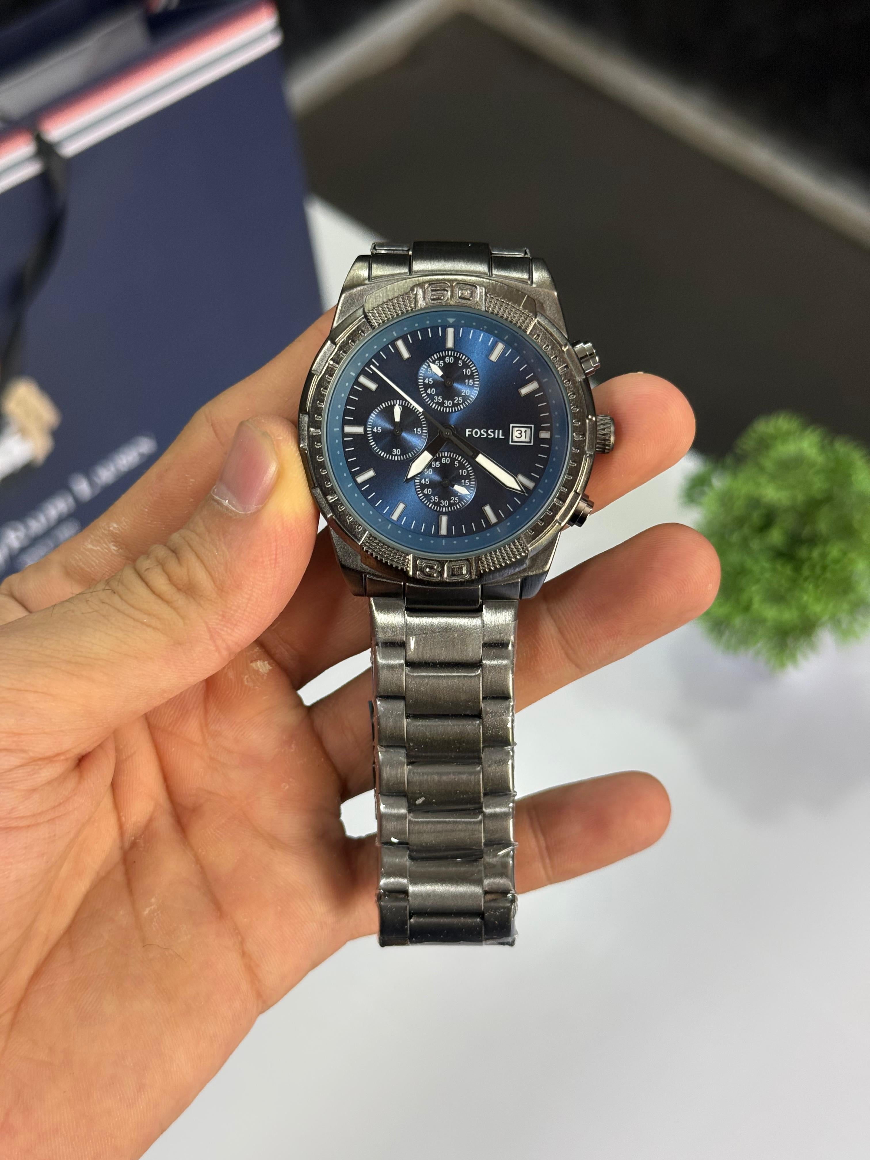 Product Name: Fossil 
✔️1st Quality (All working) 
✔️New demanding model