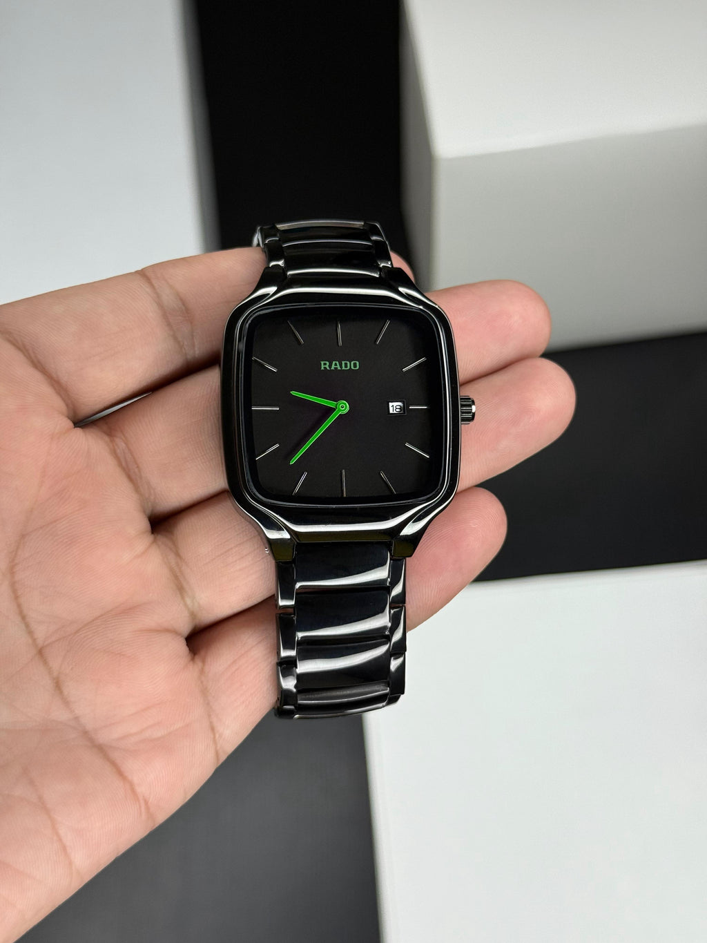 MODEL:- *RADO MEN'S WATCH*🔥