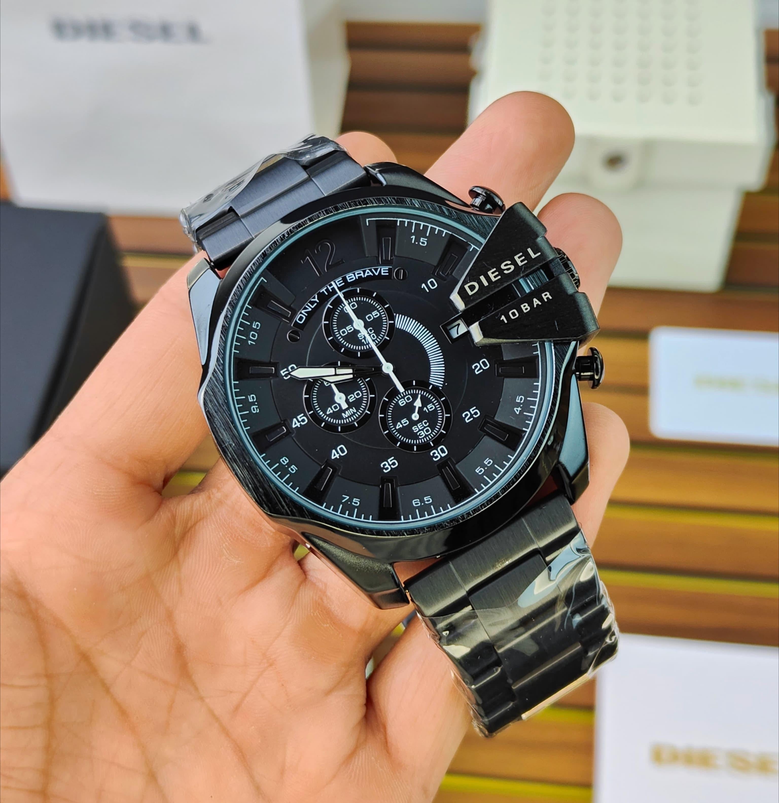 DIESEL MEN’S MEGA CHIEF CHRONOGRAPH WATCH A BLACK DIAL AND MATCHING STAINLESS STEEL BAND