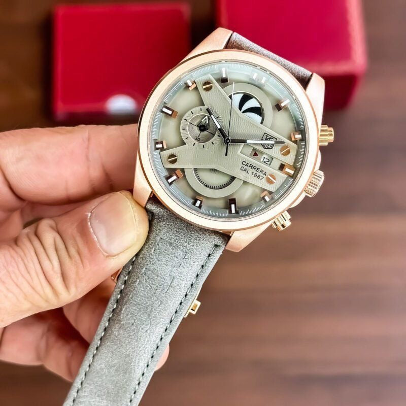 TAG HEUER CARRERA CALIBRE 1887 CHRONOGRAPH WATCH A ROSE GOLD CASH AND A GRAY LEATHER STRAP