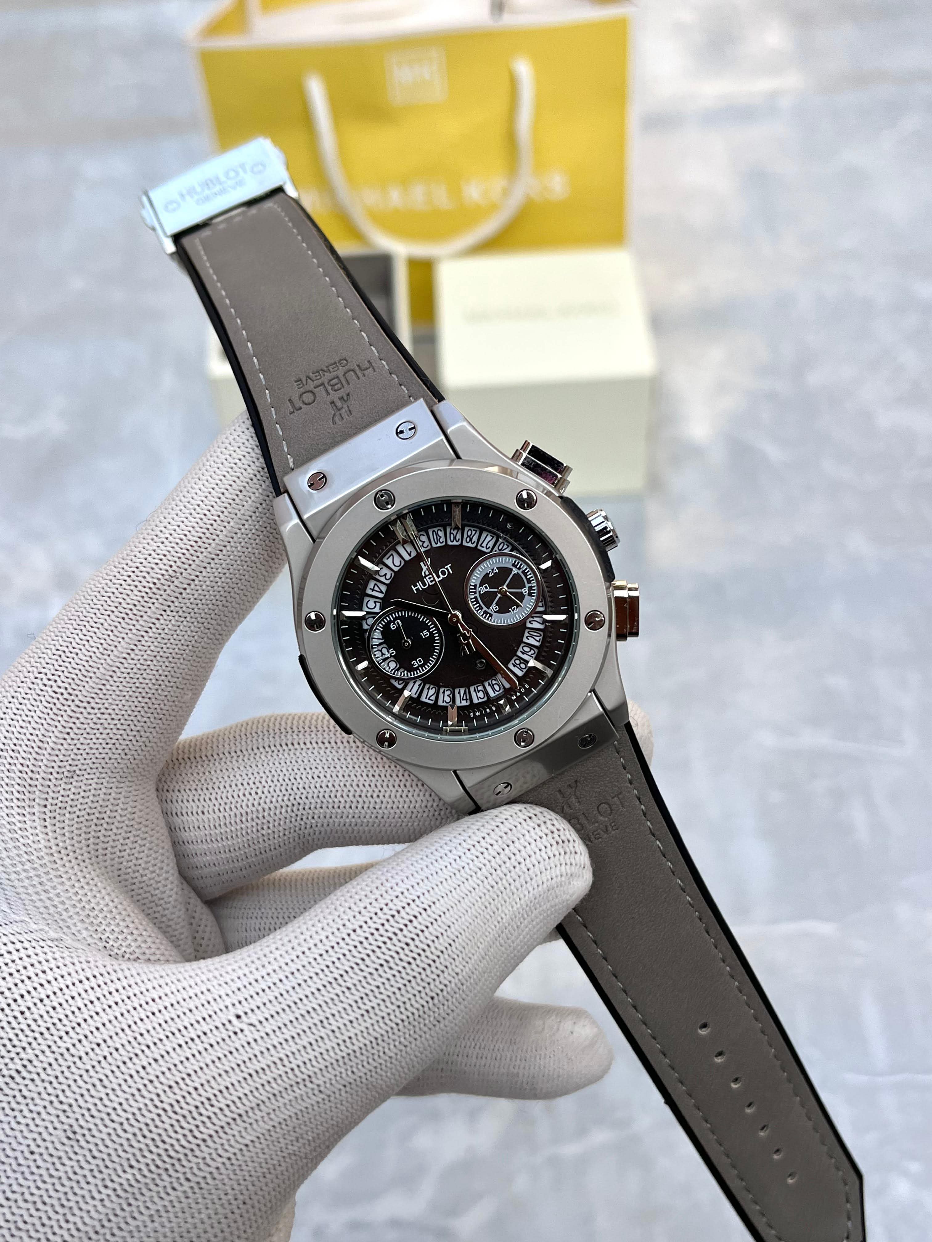 *Product name :*Hublot Bigbang Chronograph*TW