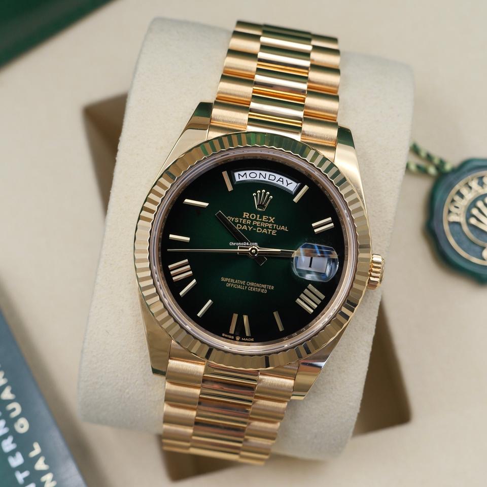 *Product Name :* Rolex Oyster Perpetual Day Date Gold-Green 40 Battery