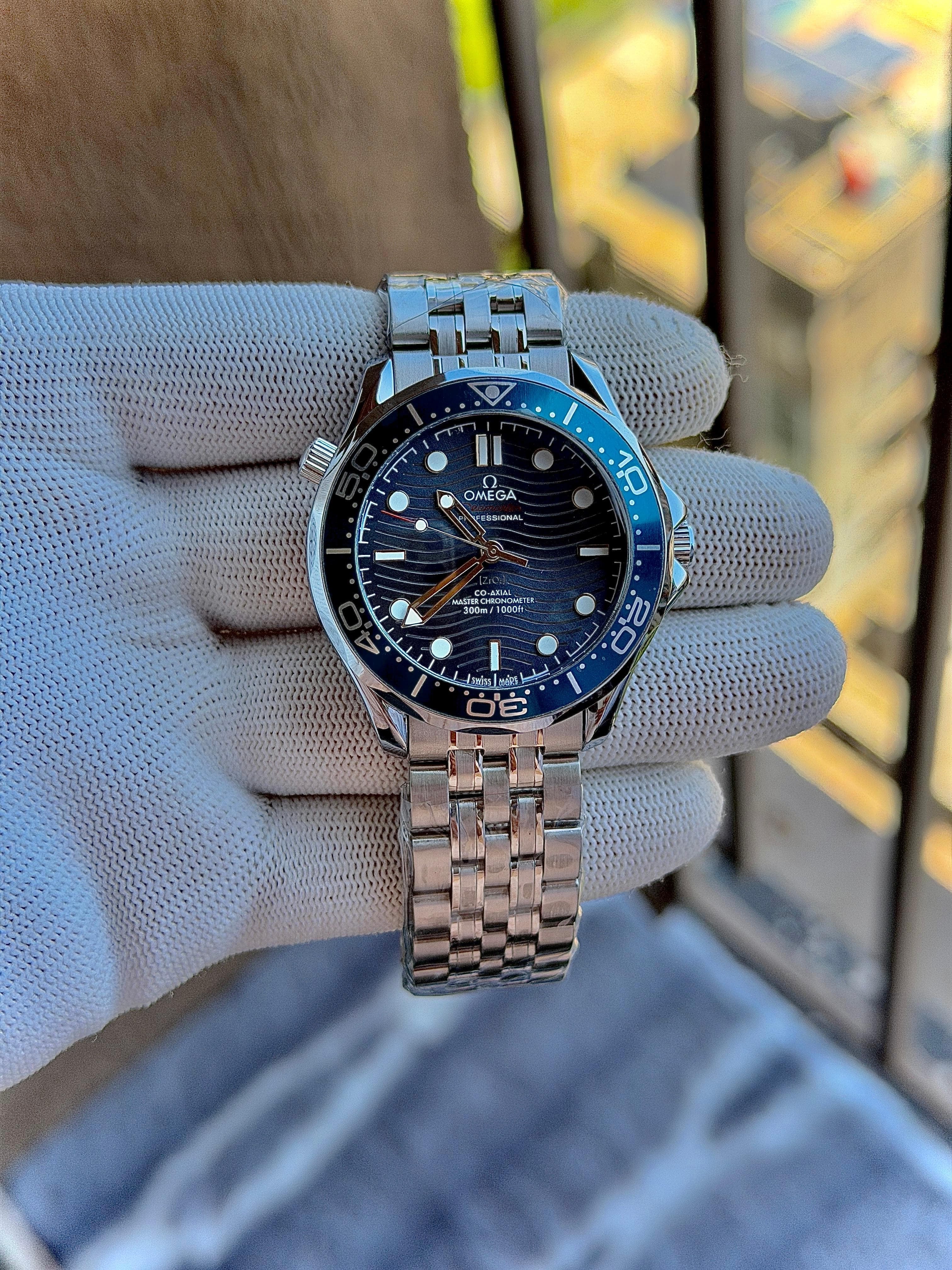 *PRODUCT NAME : Omega Seamaster Diver Automatic "Silver Blue"*