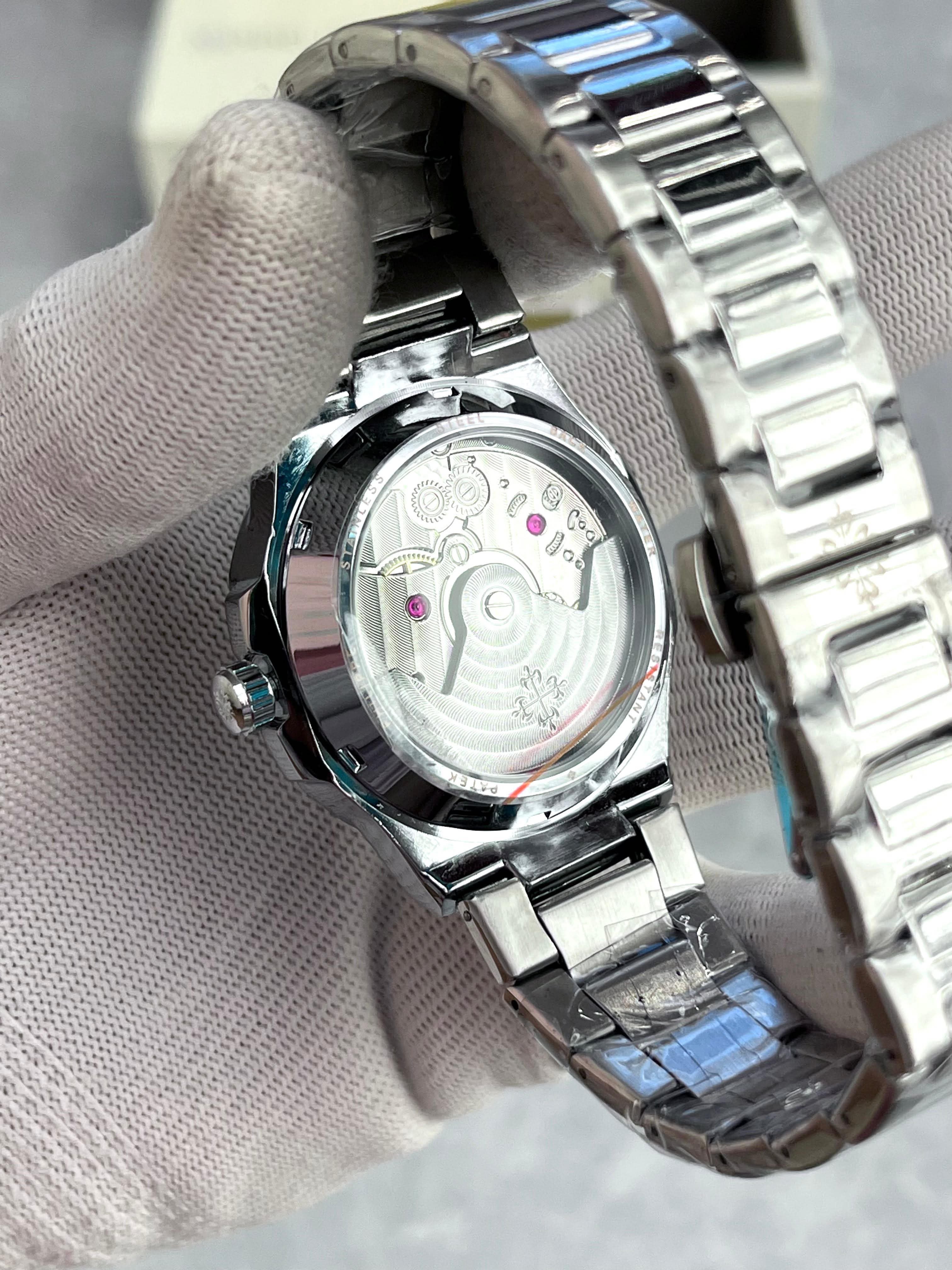*Product name :*Patek Philippe Nautilus*💯🔥☑️


*Luxurious Collection*