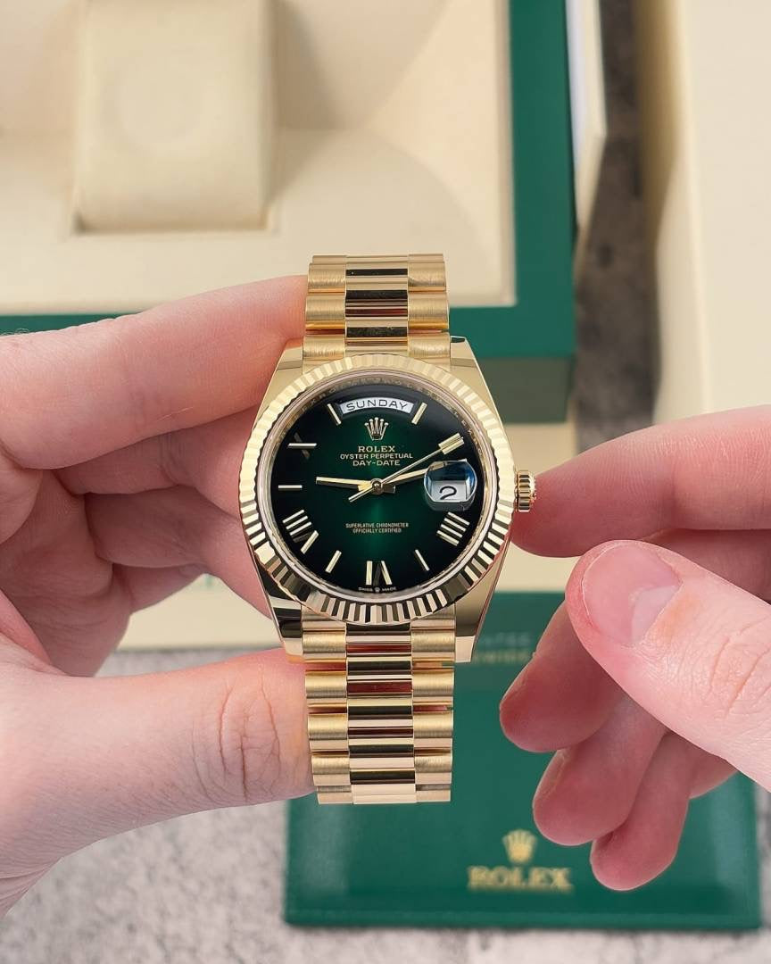 *Product Name :* Rolex Oyster Perpetual Day Date Gold-Green 40 Battery