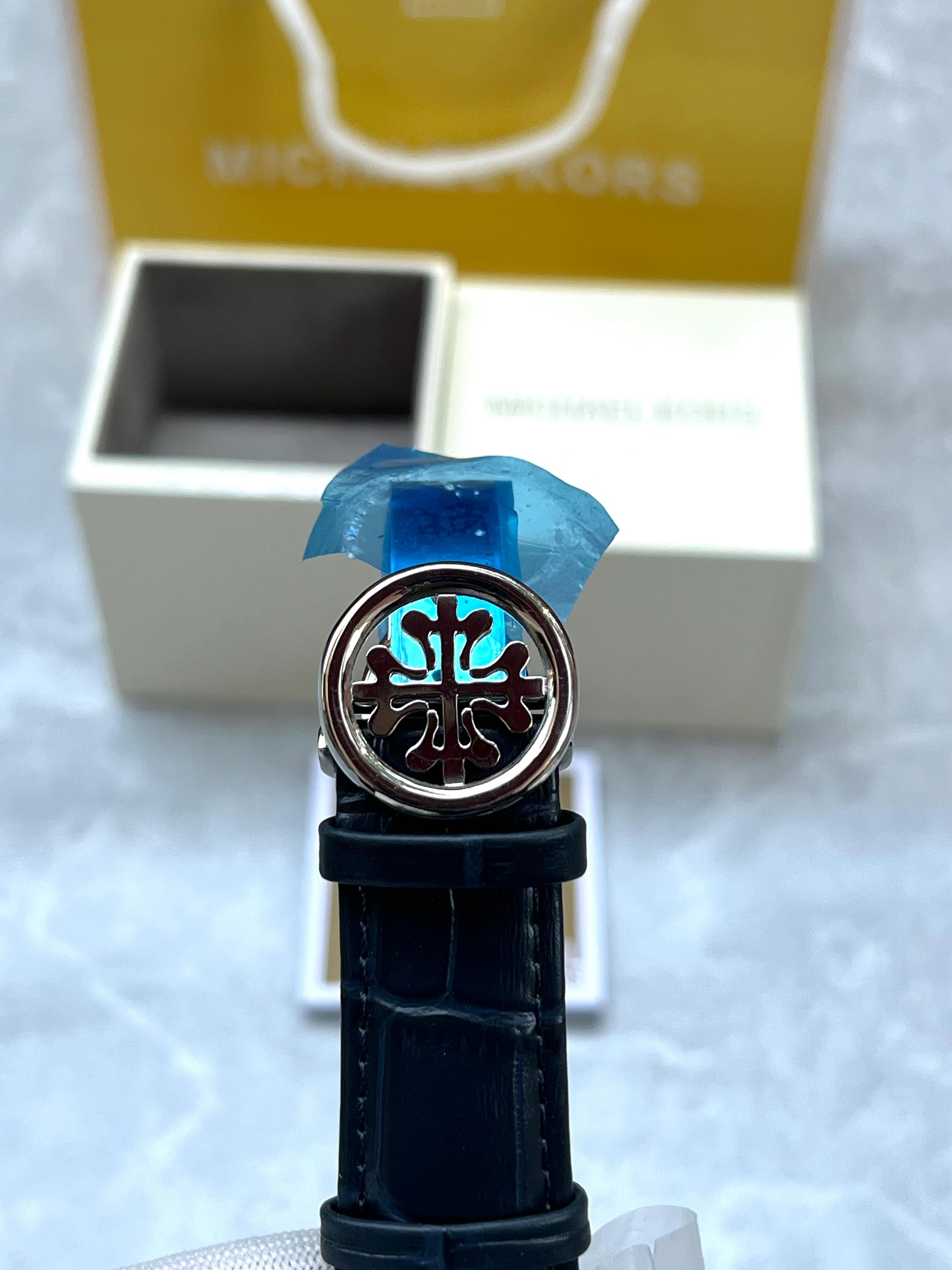 *Product name :*Patek Philippe Cubitus*💯🔥☑️


*1st Time In India* 🇮🇳 
*Luxurious Collection*   

*Masterpiece*☑️