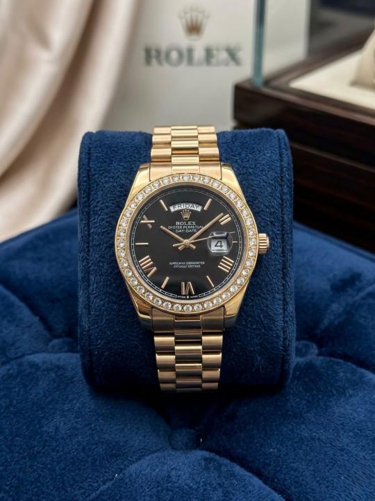 Rolex Oyster Perpetual Day Date Diamond 221