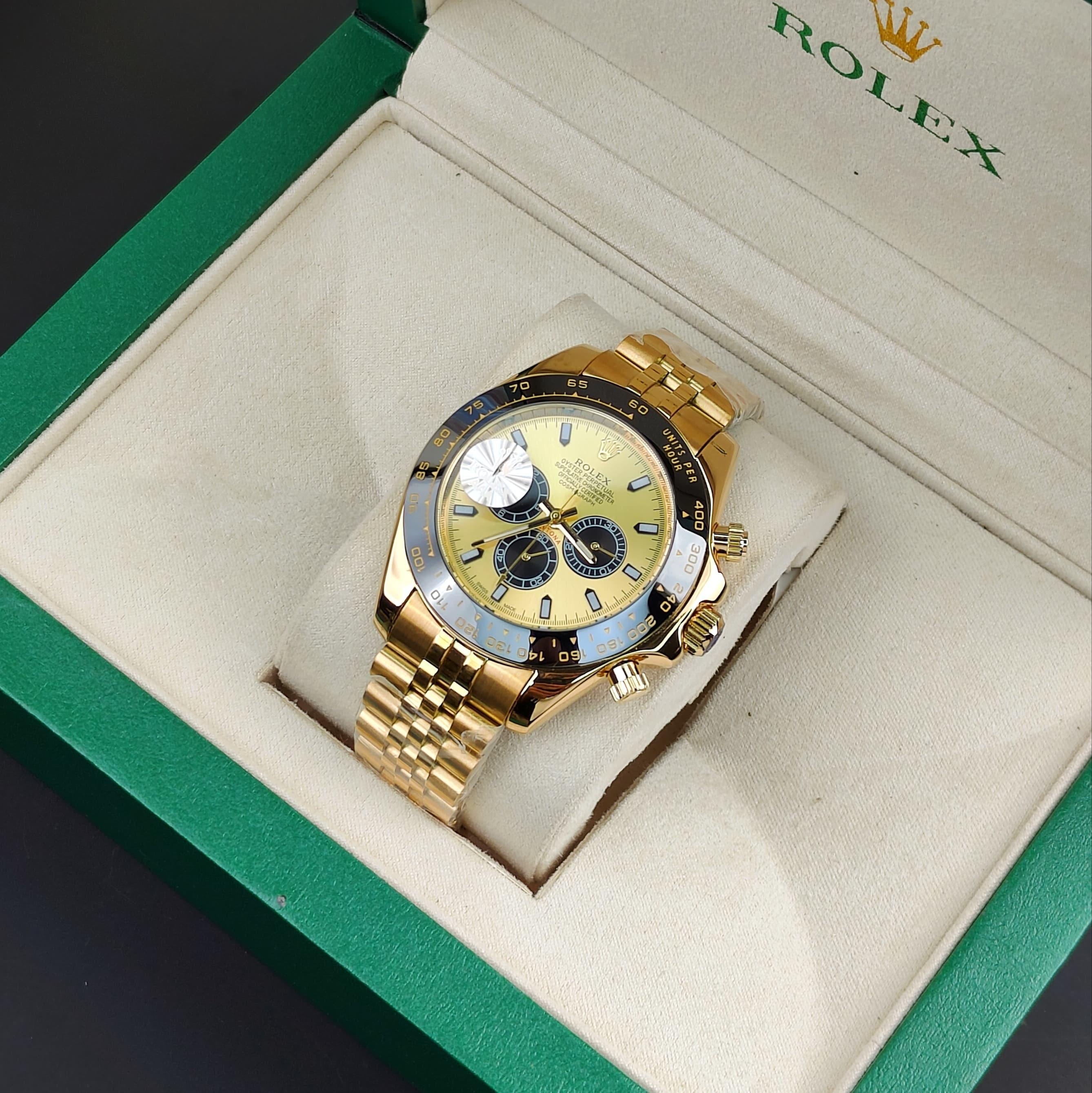ROLEX COSMOGRAPH DAYTONA JUBILEE WITH A YELLOW GOLD CASE AND DISTINTIVE BLACK BEZEL 😍😍💥💥 RATE