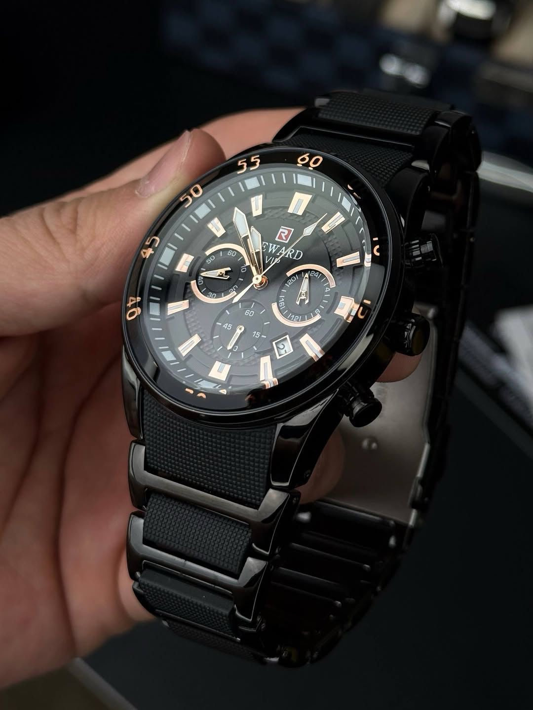 *PRODUCT NAME:REWARD ORIGNAL WATCH WITH ORIGNAL BOX AND CARRY BEG👌🏿*