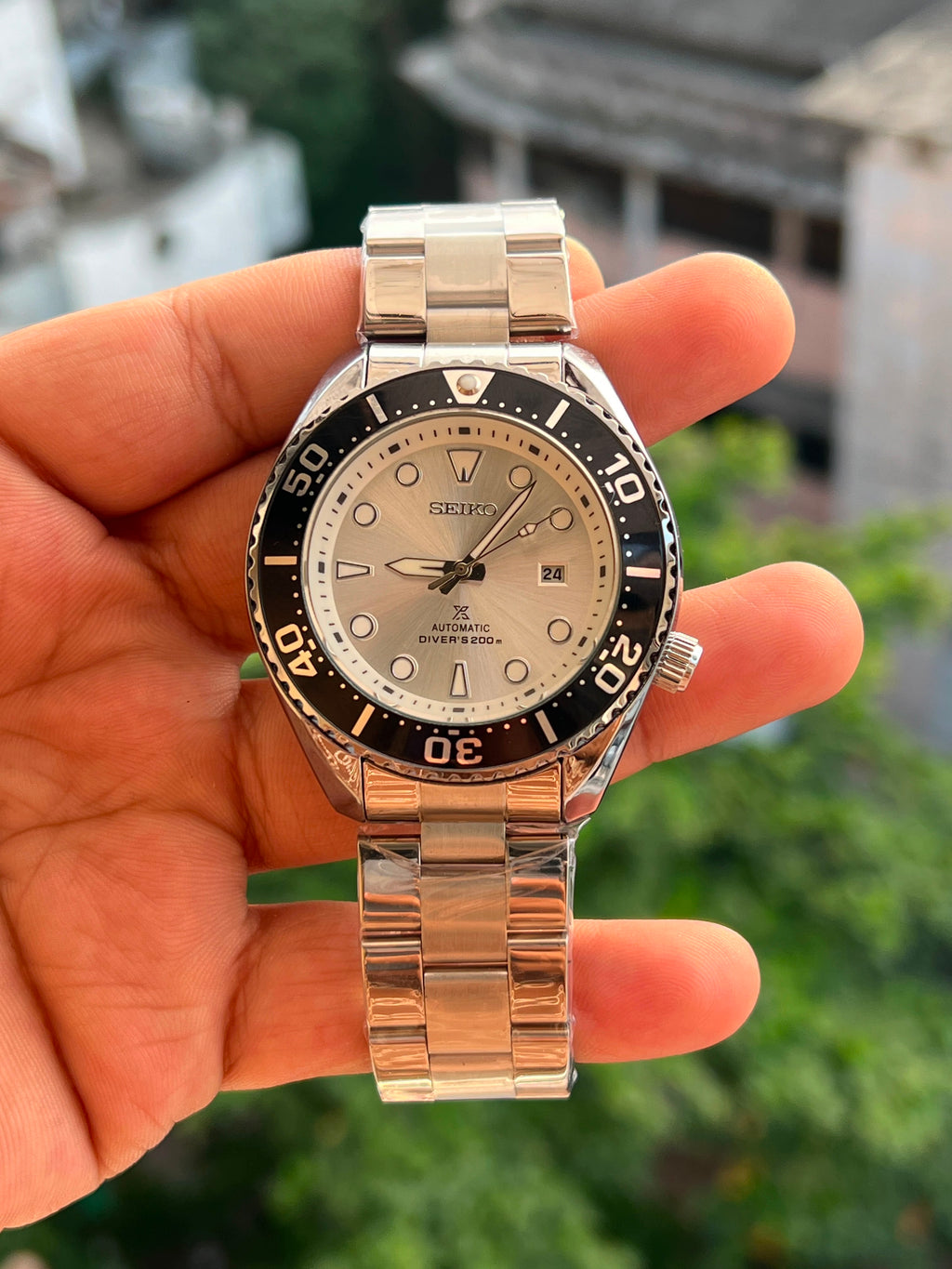 SEIKO PREMIUM SWIFT MOVEMENT BACK OPEN SILVER COLOUR