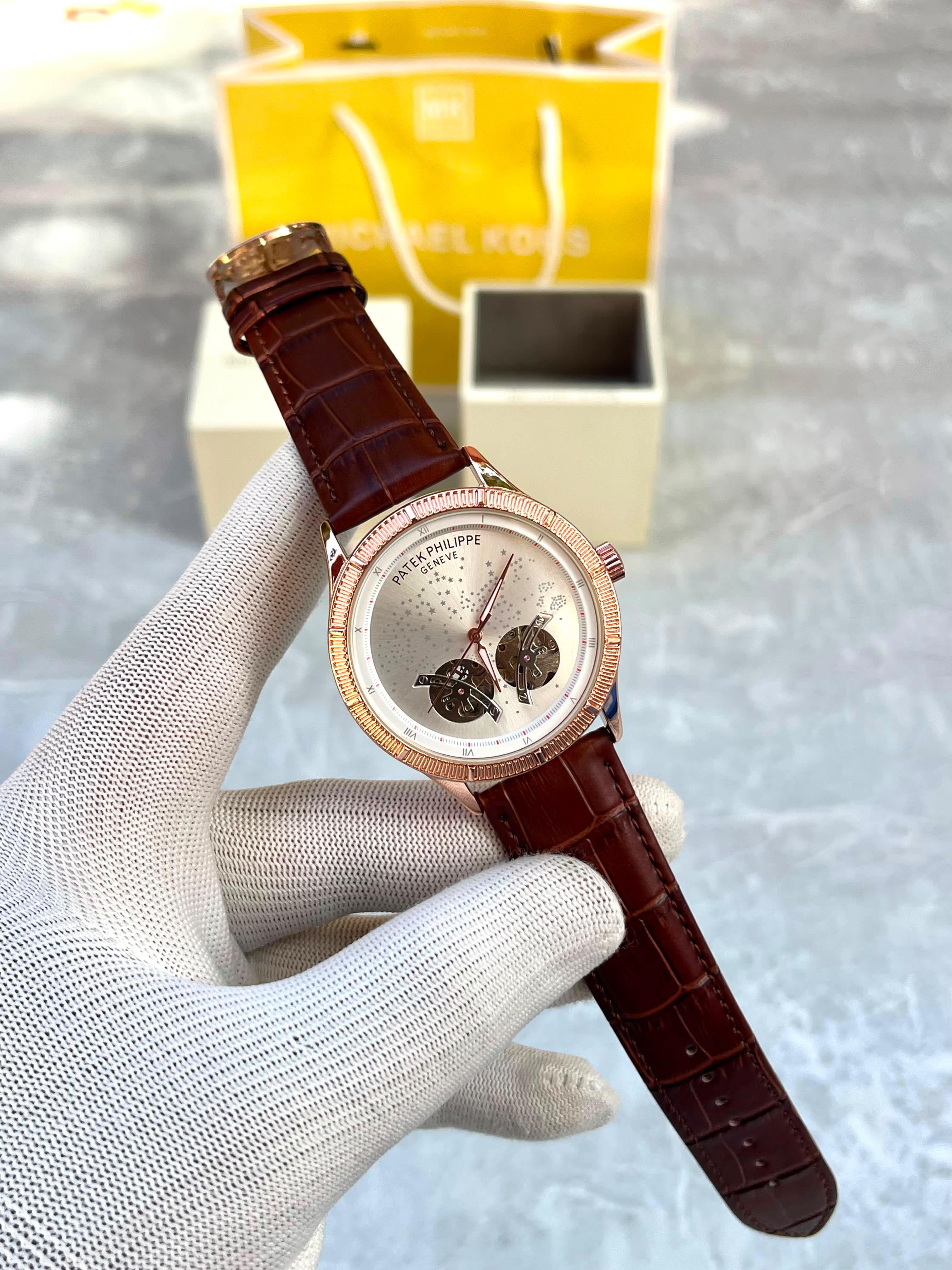 *Product name :* *Patek Philppe Signature*