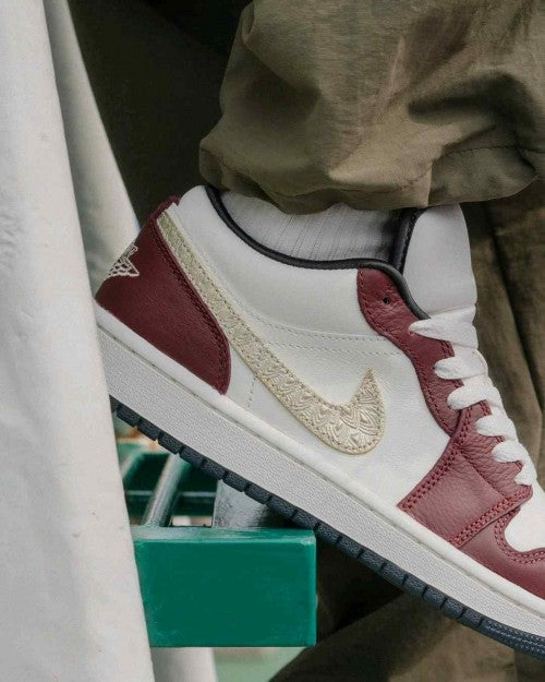 NIKE Air Jordan 1 Low SE Lunar New Year