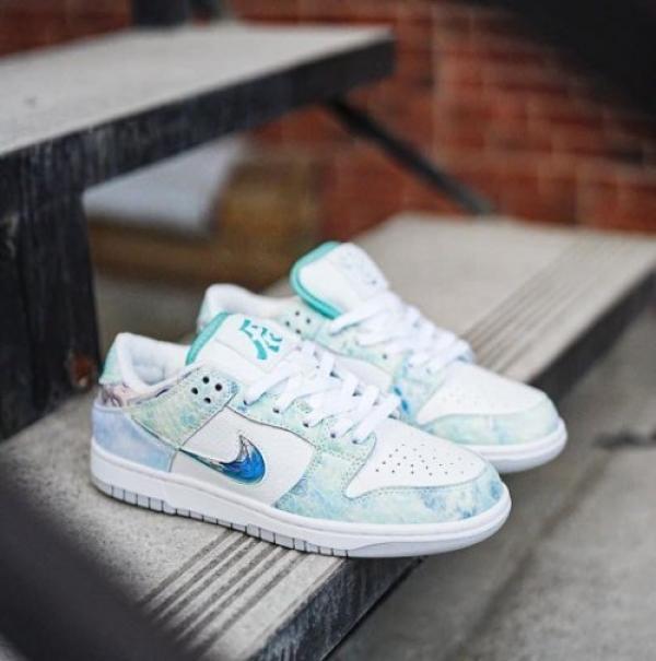 Nike Sb Dunk Low Year Of The Dragon Shoes