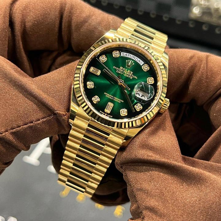 Rolex Oyster Perpetual Day Date Diamond Gold-Green 40 Battery