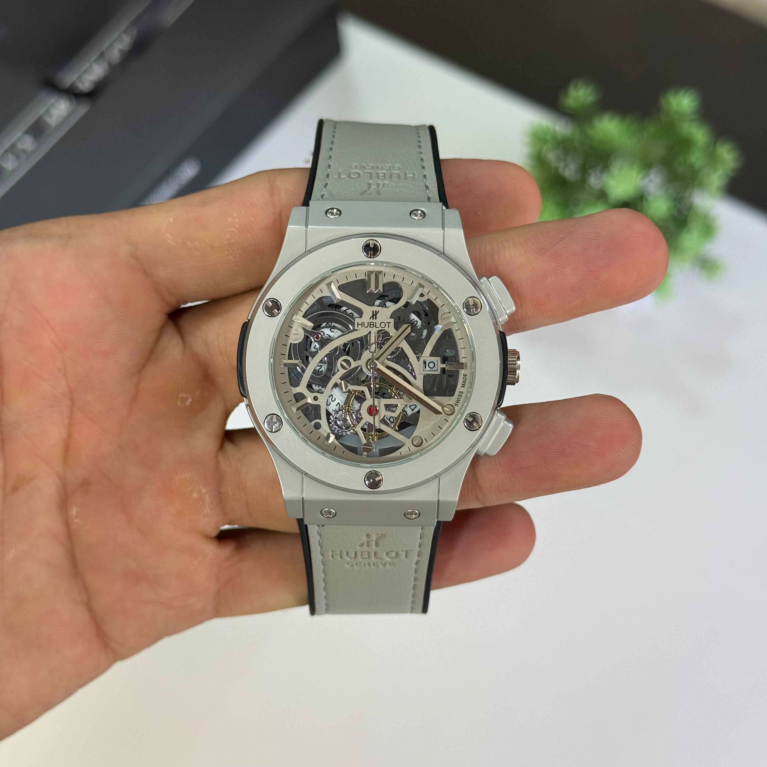 *Hublot Bigbang Quartz Mens New arrival in Classic Analog Watch