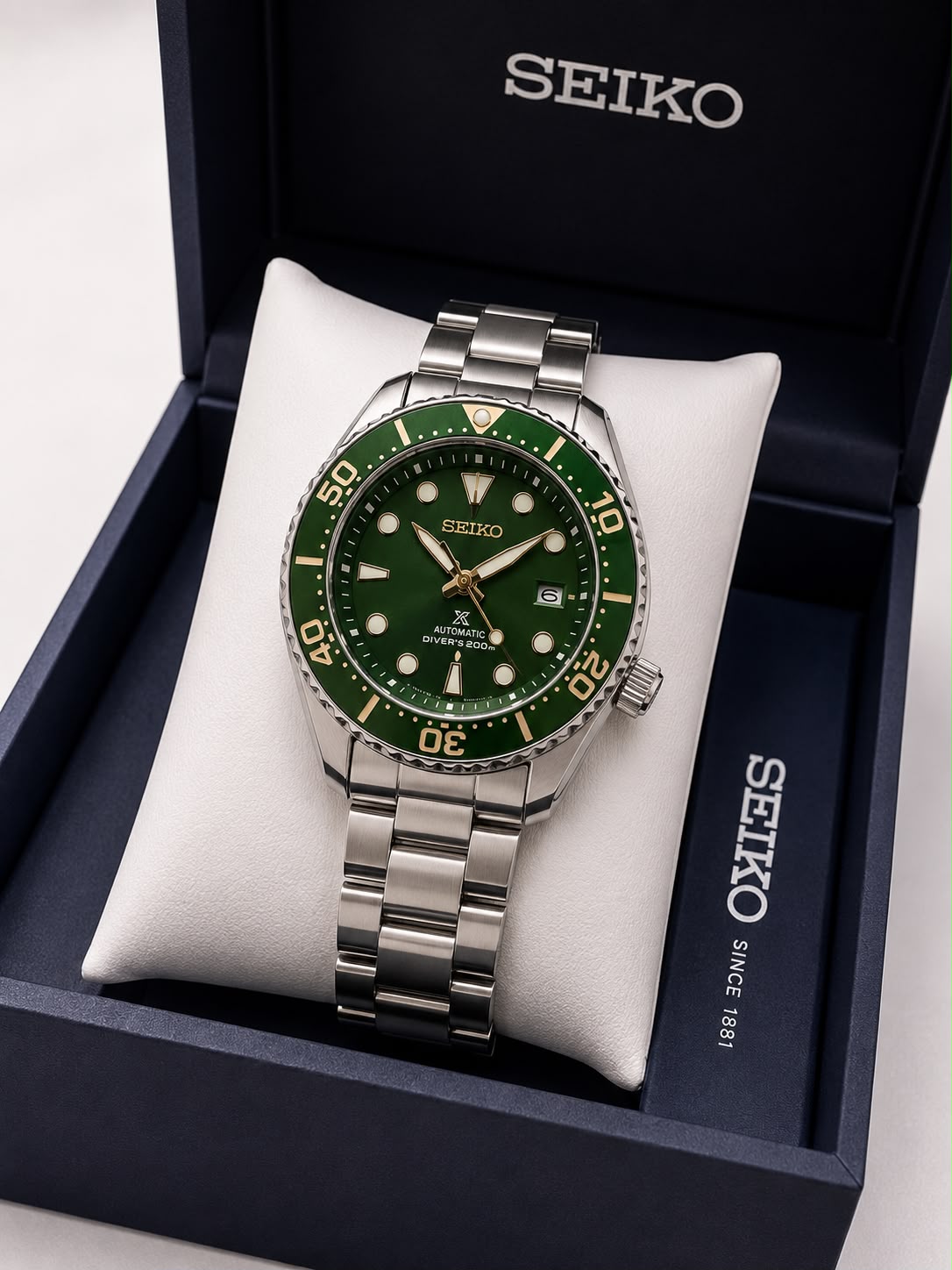 SEIKO PREMIUM SWIFT MOVEMENT BACK OPEN GREEN