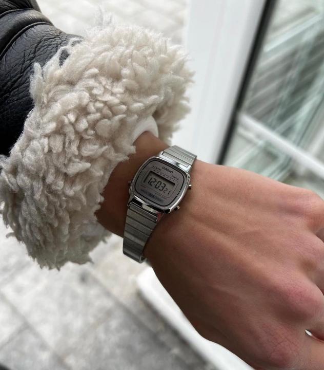 Casio Womens Vintage LA670