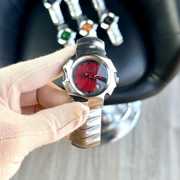 OAKLEY MENS SILVER RED WATCH
