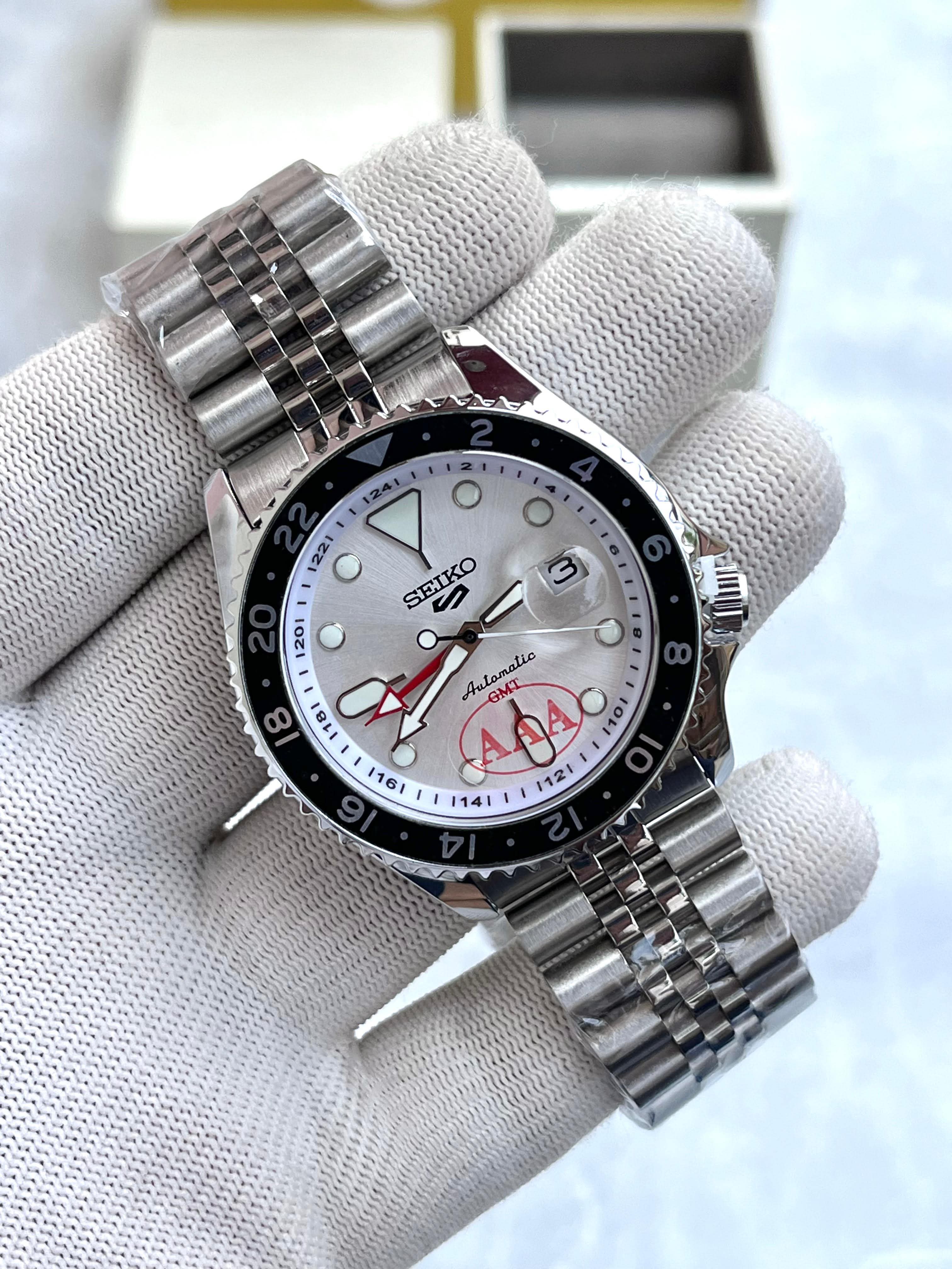 *Product name :* *Seiko Gmt Sports Quartz*