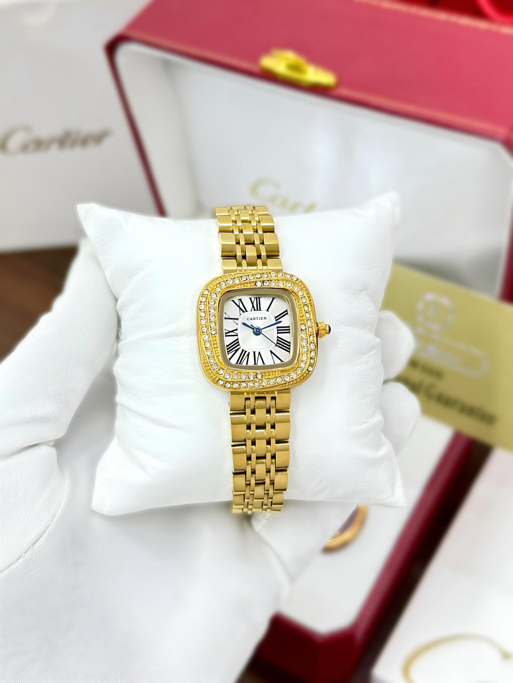 Cartier WOMEN'S WATCH Gold