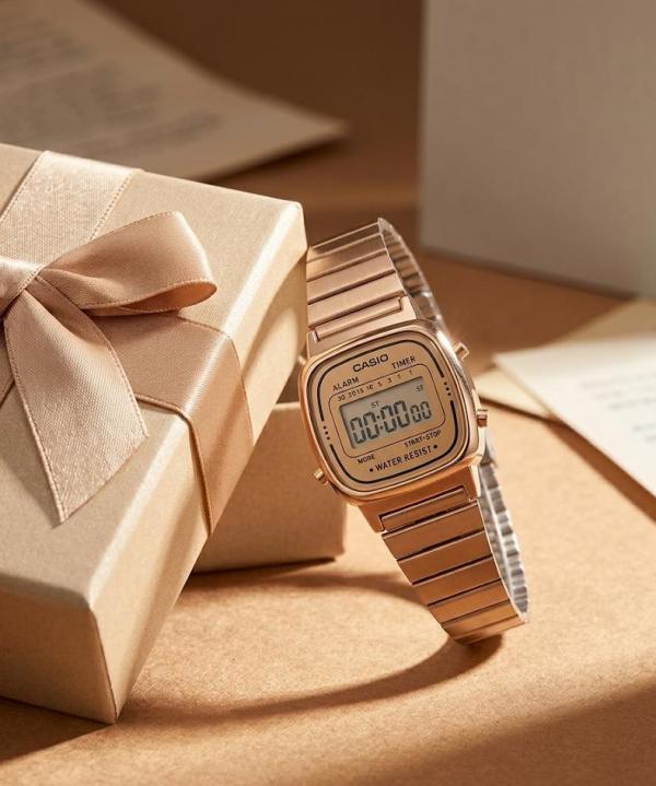 Casio Womens Vintage LA670